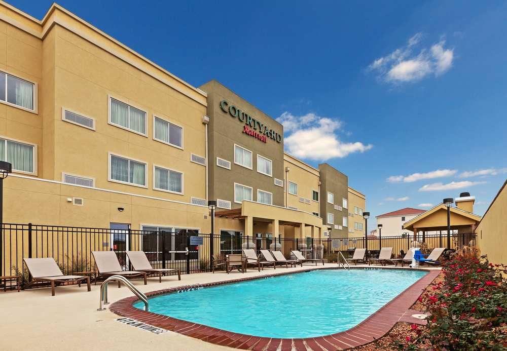 Готель Courtyard By Marriott Одеса Екстер'єр фото